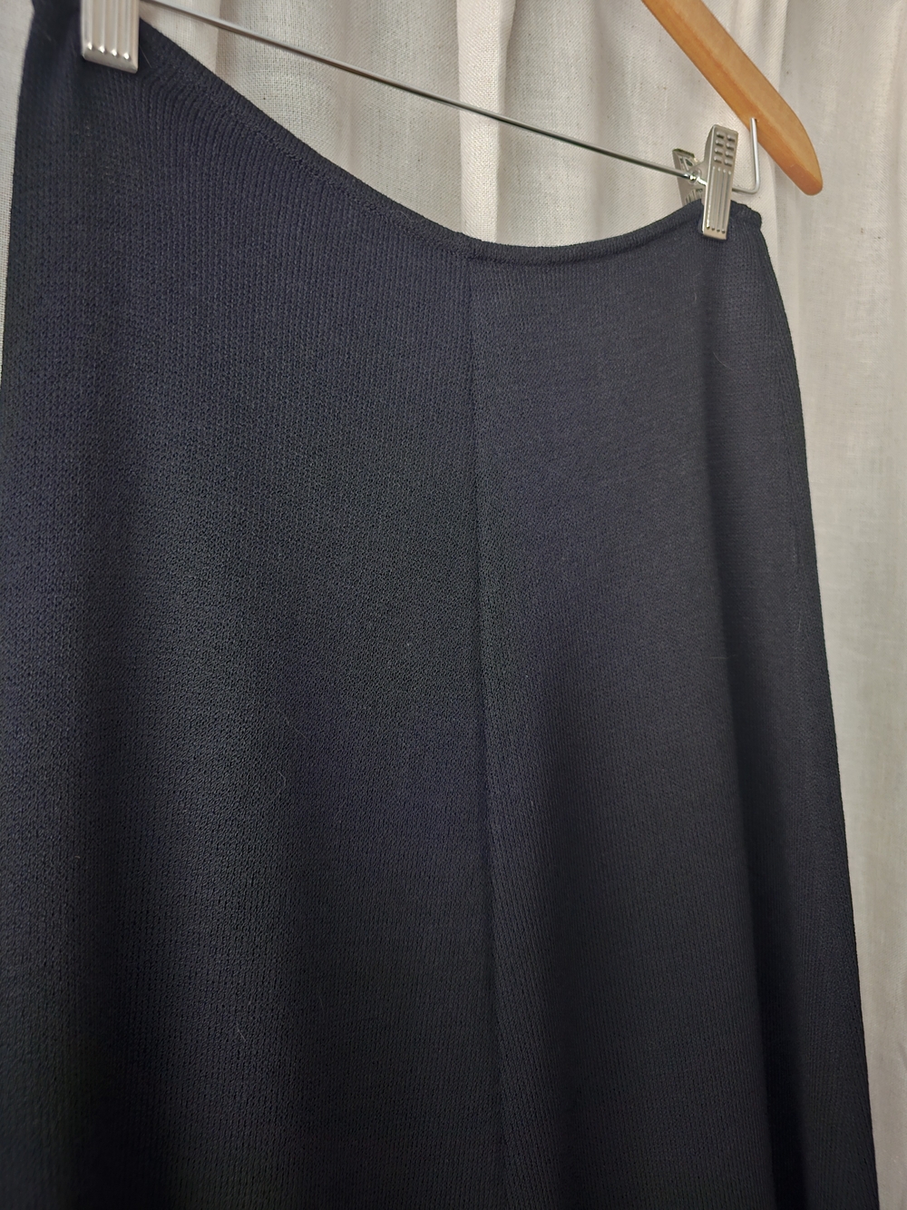St. John by Marie Gray Black Long Skirt – Size 4 - Picture 3 of 6